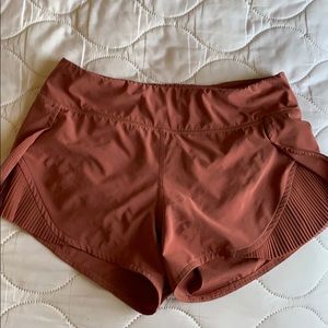 Lululemon pleat to street shorts